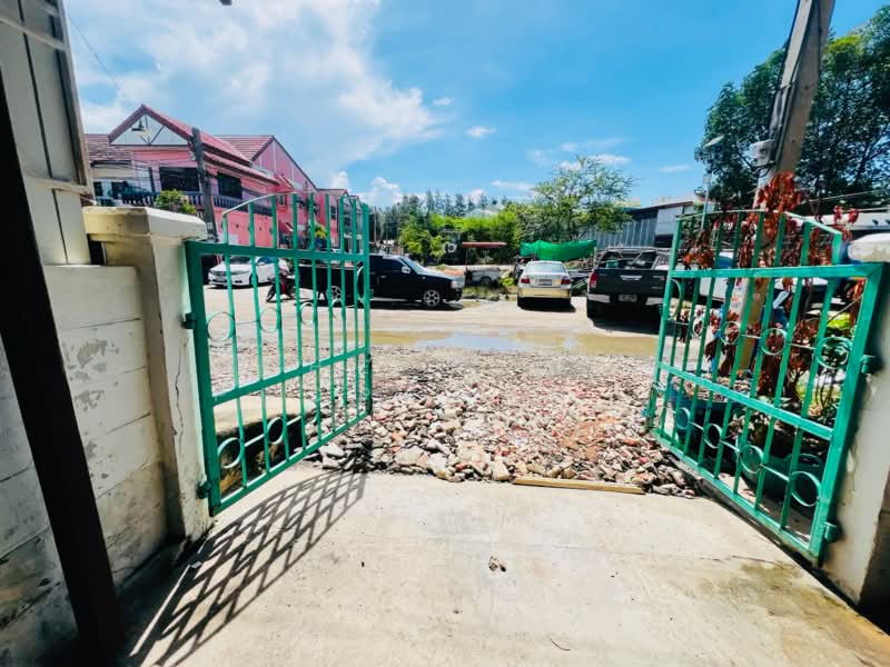 Siam Niwet 1, Samut Prakan, ตำบล ในคลองบางปลากด อำเภอพระสมุทรเจดีย์ สมุทรปราการ ในคลองบางปลากด , พระสมุทรเจดีย์ , สมุทรปราการ, Nai Khlong Bang Pla Kot, Phra Samut Jadee, Samut Prakan, 2 Bedrooms, 100 sqm, Townhouse For Sale, by The Best Property ปู, 500338130 - DDproperty.com