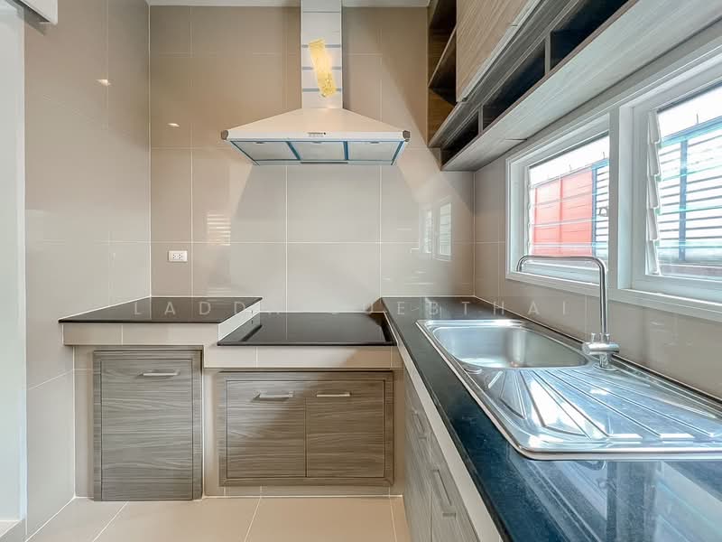 Saransiri Tiwanon Chaengwattana 2, Pathum Thani, 88 Tiwanon Rd, Ban Mai, Muang Pathum Thani, Pathum Thani, 3 Bedrooms, 140 sqm, Single Detached House For Sale, by Ladda Suebthai, 500338134 - DDproperty.com
