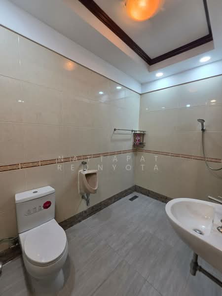3-BR Townhouse, Bangkok, Wat Tha Pra, Bangkok Yai, Bangkok, 3 Bedrooms, 140 sqm, Townhouse For Sale, by Nattapat Reunyota, 500338141 - DDproperty.com