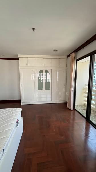 Baan Suanpetch, Bangkok, 18 Soi Sukhumvit 39, Khlong Tan Nua, Watthana, Bangkok, 3 Bedrooms, 137 sqm, Condo For Rent, by Boonraksa Sopak, 500338147 - DDproperty.com