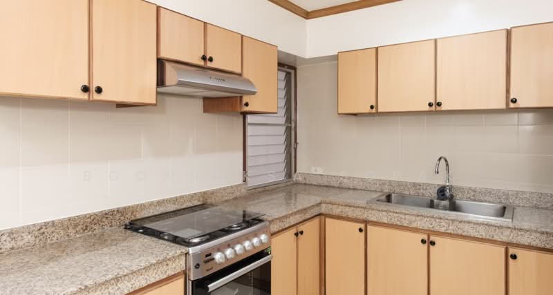 Nida Thonglor Apartment : นิดาทองหล่อ, กรุงเทพ, ซอย ทองหล่อ 5, คลองตันเหนือ, วัฒนา, กรุงเทพ, 290 ตร.ม., อพาร์ทเมนท์ ให้เช่า, โดย Boonraksa Sopak, 500338189 - DDproperty.com