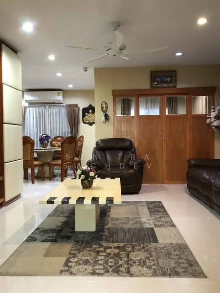Passorn Prestiege Luxe Pattanakarn, Bangkok, Phatthanakan Road, Suan Luang, Bangkok, 3 Bedrooms, 240 sqm, Single Detached House For Rent, by Sunitra Sachdev, 500338207 - DDproperty.com