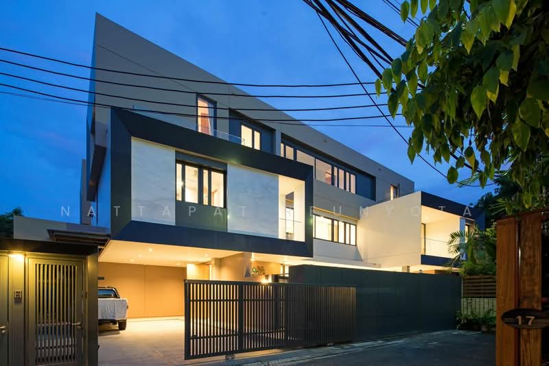 บ้าน 4-ห้องนอน, กรุงเทพ, คลองตันเหนือ, วัฒนา, กรุงเทพ, 959 ตร.ม., บ้านเดี่ยว ขาย, โดย Nattapat Reunyota, 500338212 - DDproperty.com