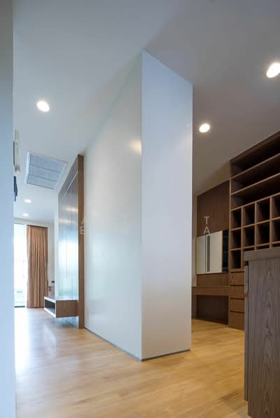 4-BR House, Bangkok, Khlong Tan Nua, Watthana, Bangkok, 4 Bedrooms, 959 sqm, Single Detached House For Sale, by Nattapat Reunyota, 500338212 - DDproperty.com