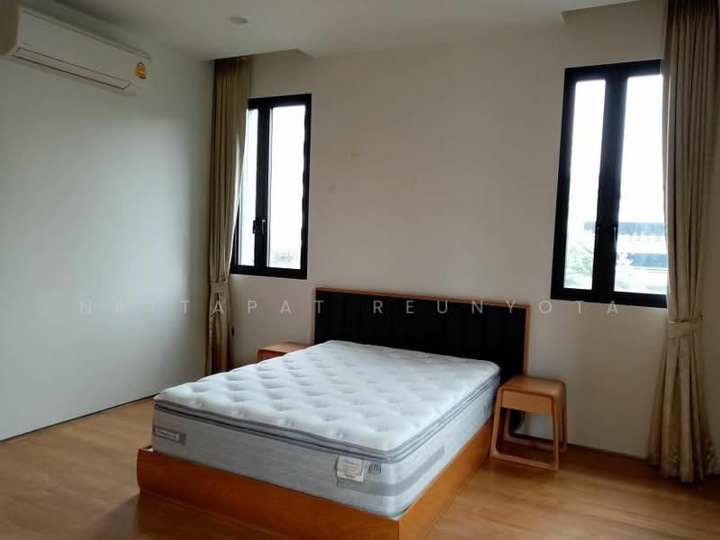4-BR House, Bangkok, Khlong Tan Nua, Watthana, Bangkok, 4 Bedrooms, 959 sqm, Single Detached House For Sale, by Nattapat Reunyota, 500338212 - DDproperty.com