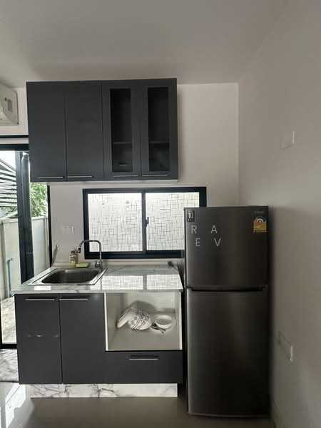 Baan Klang Muang Srinakarin – Onnut, Bangkok, 174 Soi On Nut 70/1, Prawet, Bangkok, 3 Bedrooms, 141 sqm, Townhouse For Rent, by Sunitra Sachdev, 500338226 - DDproperty.com