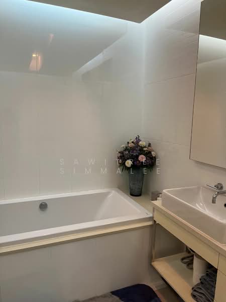 Siri Residence, Bangkok, 21 Soi Sukhumvit 24, Khong Tan, Khlong Toei, Bangkok, 2 Bedrooms, 94 sqm, Condo For Sale, by Sawitree Simmalee, 500338262 - DDproperty.com