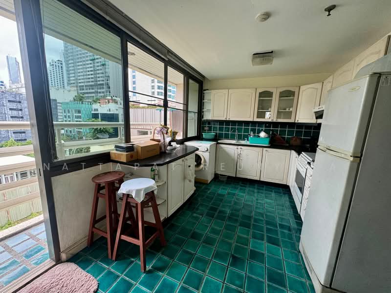Fairview Tower, Bangkok, 40 Soi Sukhumvit 18, Khlong Toei, Bangkok, 3 Bedrooms, 257 sqm, Condo For Sale, by Nattapat Reunyota, 500338271 - DDproperty.com