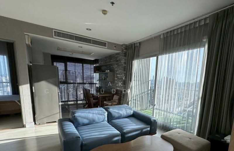 Life Ratchadapisek, Bangkok, 279 Ratchadapisaek Road, Huai Khwang, Bangkok, 2 Bedrooms, 65 sqm, Condo For Rent, by Tanakrit Chotbuddkayan, 500338285 - DDproperty.com