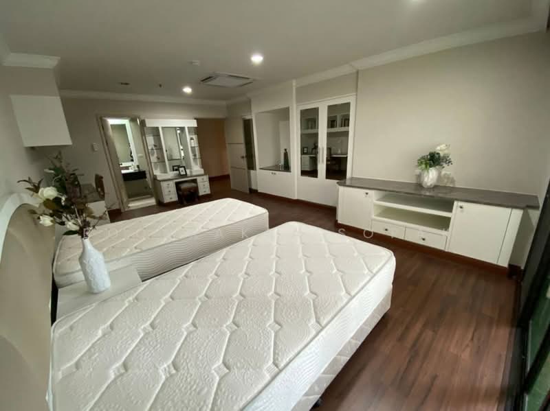 G.P. Grande Tower, Bangkok, 55 Sukhumvit 23, Khlongtoei Nua, Watthana, Bangkok, 3 Bedrooms, 220 sqm, Apartment For Rent, by Boonraksa Sopak, 500338291 - DDproperty.com