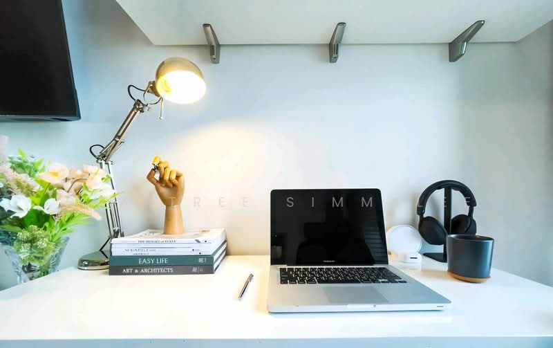 The Lofts Ekkamai, Bangkok, 1415 Sukhumvit Road, Phra Kanong Nua, Watthana, Bangkok, Studio, 30 sqm, Condo For Rent, by Sawitree Simmalee, 500338302 - DDproperty.com