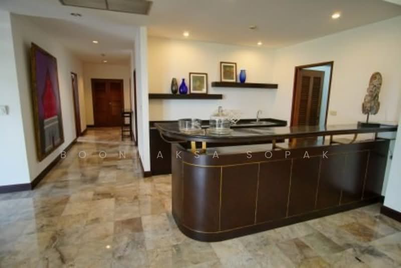 Raintree Village Apartment, Bangkok, 21 Soi Sukhumvit 41, Khlong Tan Nua, Watthana, Bangkok, 4 Bedrooms, 420 sqm, Apartment For Rent, by Boonraksa Sopak, 500338324 - DDproperty.com