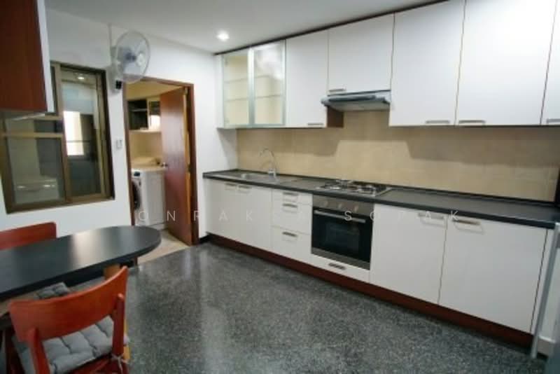 Raintree Village Apartment, Bangkok, 21 Soi Sukhumvit 41, Khlong Tan Nua, Watthana, Bangkok, 4 Bedrooms, 420 sqm, Apartment For Rent, by Boonraksa Sopak, 500338324 - DDproperty.com