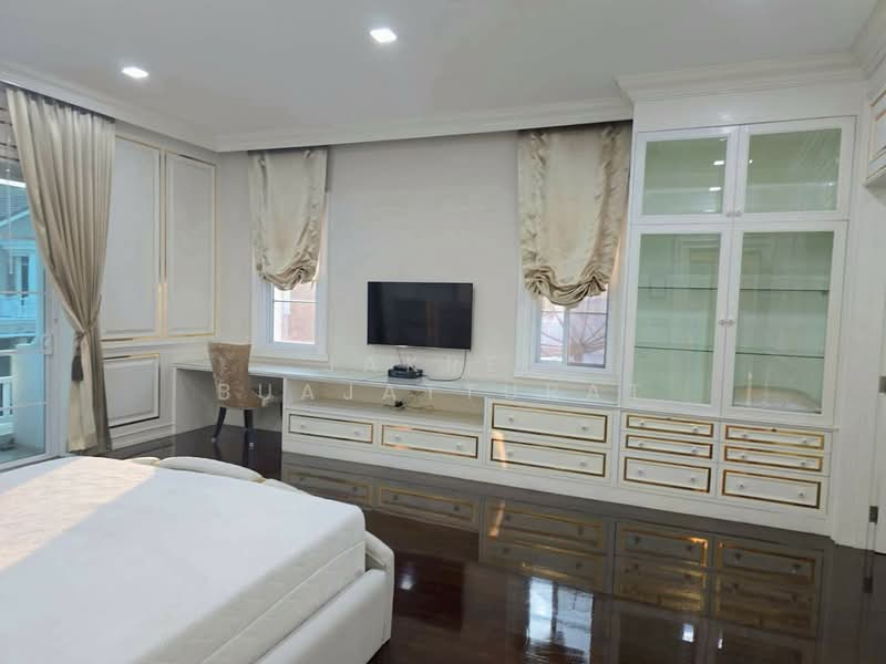 Narasiri Bangna Km.10, Samut Prakan, Bangna Trad Km.10 Road, Bangphli Yai, Bang Plee, Samut Prakan, 4 Bedrooms, 400 sqm, Single Detached House For Rent, by Jakree Buajatturat, 500338388 - DDproperty.com