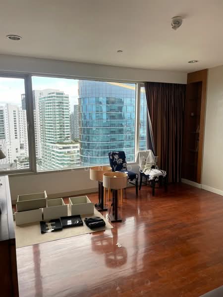 Hampton Thonglor 10, Bangkok, 324 Soi Thonglor 10, Sukhumvit Road, Khlong Tan Nua, Watthana, Bangkok, 4 Bedrooms, 234 sqm, Condo For Sale, by Nattapat Reunyota, 500338395 - DDproperty.com