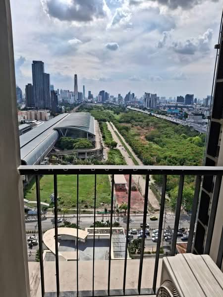 Life Asoke, Bangkok, Asoke-Dindang Road, Bang Kapi, Huai Khwang, Bangkok, 1 Bedroom, 29 sqm, Condo For Rent, by Tanakrit Chotbuddkayan, 500338407 - DDproperty.com