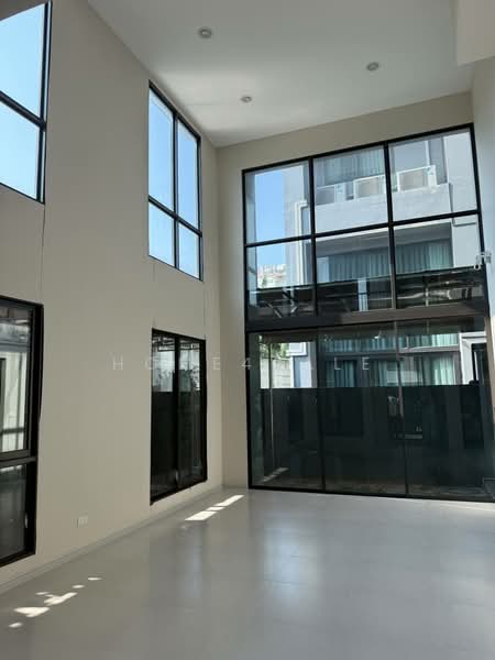 Estara Haven Pattanakan 20, Bangkok, Phatthanakan 20, Phatthanakan Road, Suan Luang, Bangkok, 3 Bedrooms, 220 sqm, Townhouse For Rent, by Home4sale, 500338448 - DDproperty.com
