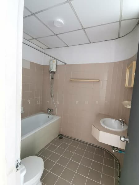 Thairong Tower, Bangkok, Phatthanakan Road, Suan Luang, Bangkok, 1 Bedroom, 41 sqm, Condo For Sale, by วิมาน สมดา, 500338457 - DDproperty.com