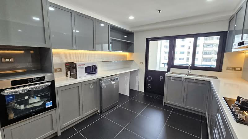 Shanti Sadan, Bangkok, 28 Sukhumvit 59, Khlong Tan Nua, Watthana, Bangkok, 3 Bedrooms, 280 sqm, Condo For Rent, by BANGKOK PROPERTY AGENTS, 500338500 - DDproperty.com