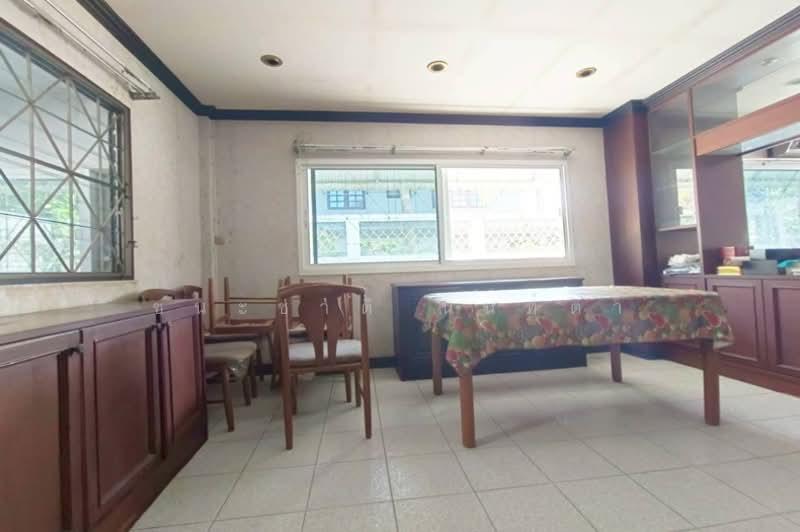 หมู่บ้านเลิศอุบล 2 (ซอยลาดพร้าววังหิน 60), Bangkok, Lat Phrao, Bangkok, 3 Bedrooms, 165 sqm, Semi-Detached House (Twin House) For Sale, by ชนะชาติ นนท์ตา, 500338557 - DDproperty.com