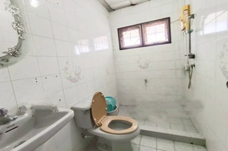 หมู่บ้านเลิศอุบล 2 (ซอยลาดพร้าววังหิน 60), Bangkok, Lat Phrao, Bangkok, 3 Bedrooms, 165 sqm, Semi-Detached House (Twin House) For Sale, by ชนะชาติ นนท์ตา, 500338557 - DDproperty.com