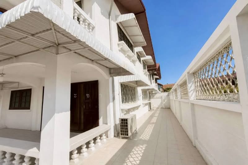 หมู่บ้านเลิศอุบล 2 (ซอยลาดพร้าววังหิน 60), Bangkok, Lat Phrao, Bangkok, 3 Bedrooms, 165 sqm, Semi-Detached House (Twin House) For Sale, by ชนะชาติ นนท์ตา, 500338557 - DDproperty.com