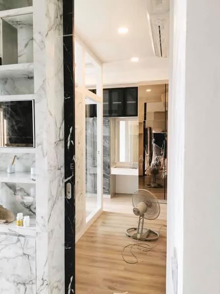 Miti Chiva Kaset Station, Bangkok, Prasert Manukit Road, Sena Nikhom, Chatuchak, Bangkok, 2 Bedrooms, 55 sqm, Condo For Sale, by Nattapat Reunyota, 500338563 - DDproperty.com
