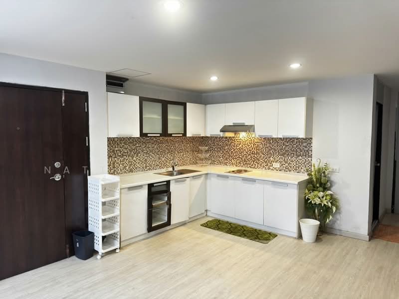 Le Cosi Ekamai 28, Bangkok, Sukhumvit, Khlong Tan Nua, Watthana, Bangkok, 3 Bedrooms, 144 sqm, Condo For Sale, by Nattapat Reunyota, 500338576 - DDproperty.com