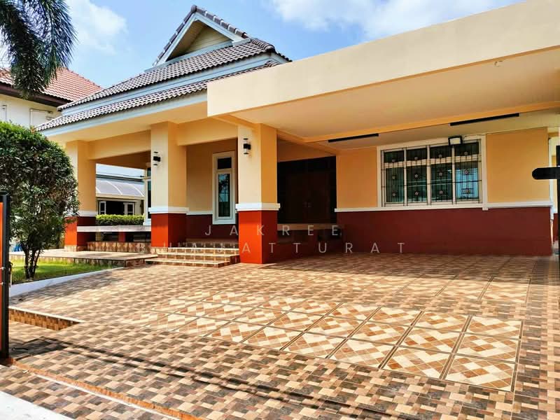 3-BR House, Bangkok, Bang Waek, Phasi Charoen, Bangkok, 3 Bedrooms, 150 sqm, Single Detached House For Sale, by Jakree Buajatturat, 500338581 - DDproperty.com