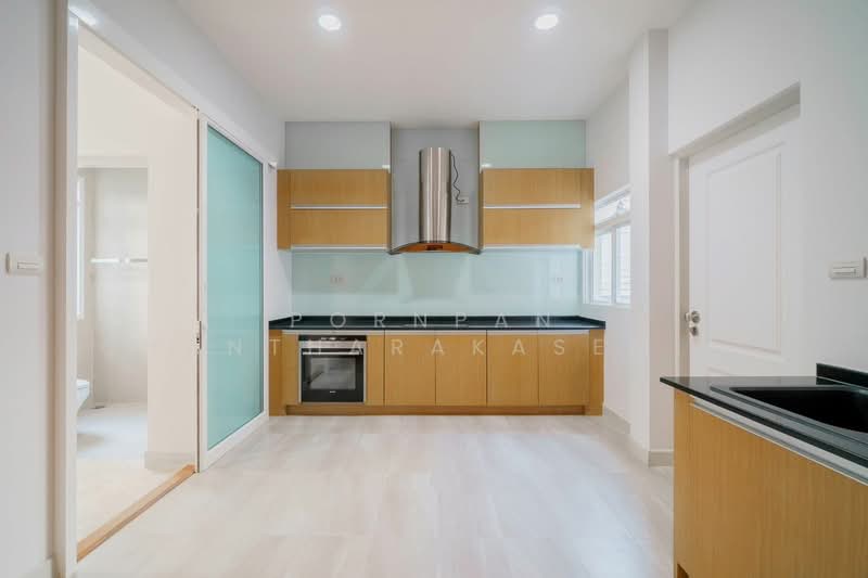 Bangkok Boulevard Rama 9-Srinakarin, Bangkok, Krungthep Kreetha Road, Saphan Sung, Bangkok, 5 Bedrooms, 500 sqm, Single Detached House For Rent, by Pornpan Chantharakasemchai, 500338582 - DDproperty.com