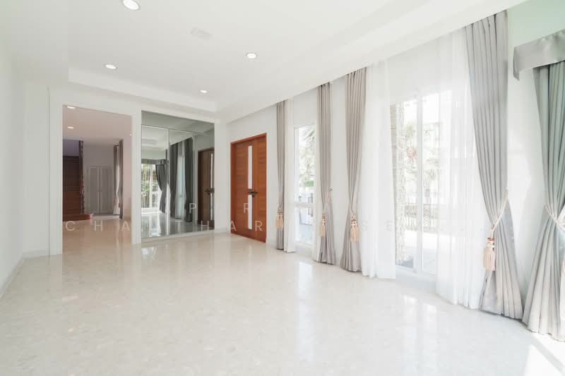 Bangkok Boulevard Rama 9-Srinakarin, Bangkok, Krungthep Kreetha Road, Saphan Sung, Bangkok, 5 Bedrooms, 500 sqm, Single Detached House For Rent, by Pornpan Chantharakasemchai, 500338582 - DDproperty.com
