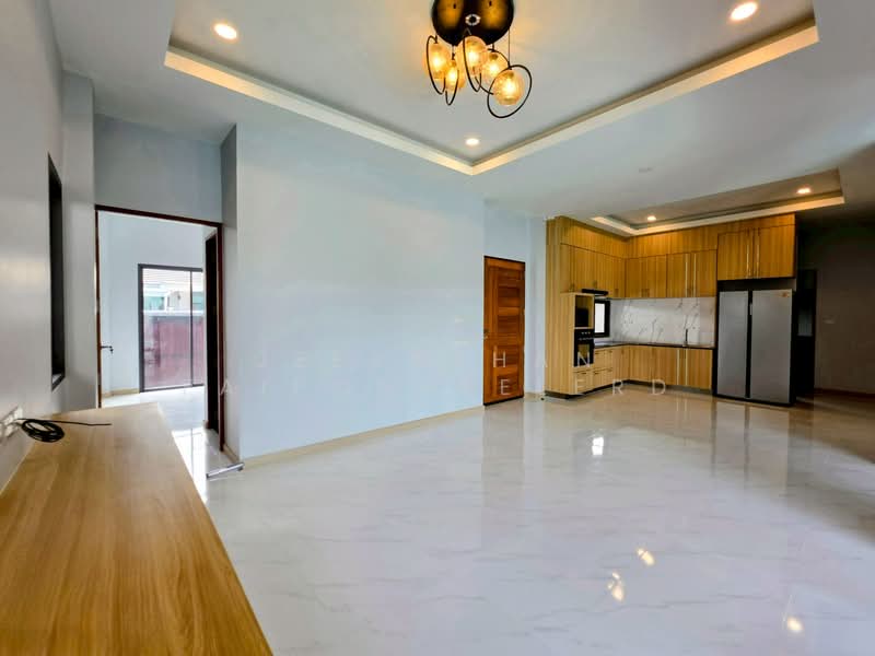 New Modern Villa for Sale in the Heart of Ao Nang, Krabi, Ao Nang, Muang Krabi, Krabi, 3 Bedrooms, 140 sqm, Villa For Sale, by JEERAPHAN FAIPONDEELERD, 500338585 - DDproperty.com