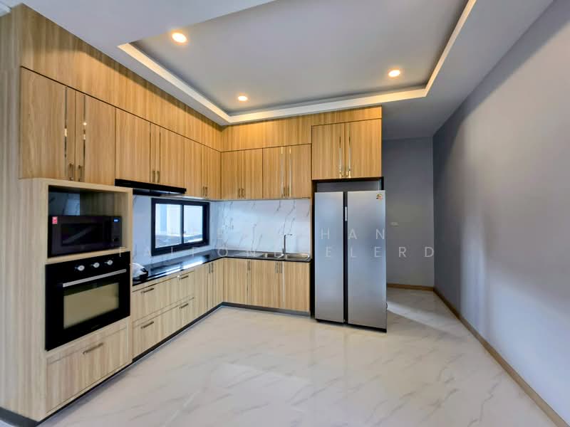 New Modern Villa for Sale in the Heart of Ao Nang, Krabi, Ao Nang, Muang Krabi, Krabi, 3 Bedrooms, 140 sqm, Villa For Sale, by JEERAPHAN FAIPONDEELERD, 500338585 - DDproperty.com