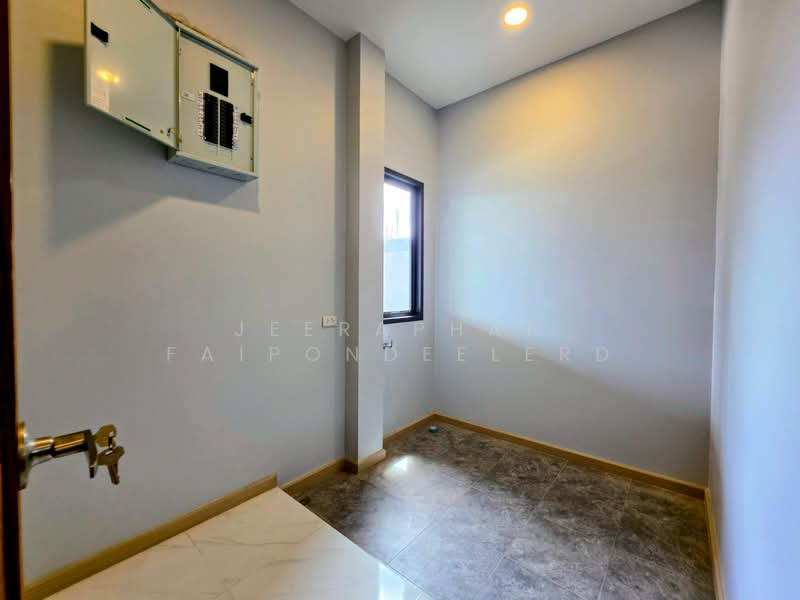 New Modern Villa for Sale in the Heart of Ao Nang, Krabi, Ao Nang, Muang Krabi, Krabi, 3 Bedrooms, 140 sqm, Villa For Sale, by JEERAPHAN FAIPONDEELERD, 500338585 - DDproperty.com