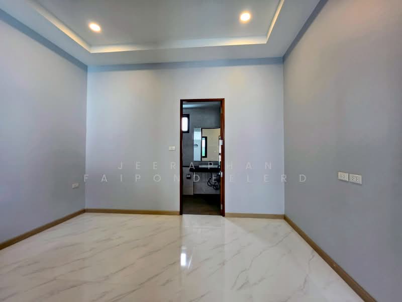New Modern Villa for Sale in the Heart of Ao Nang, Krabi, Ao Nang, Muang Krabi, Krabi, 3 Bedrooms, 140 sqm, Villa For Sale, by JEERAPHAN FAIPONDEELERD, 500338585 - DDproperty.com