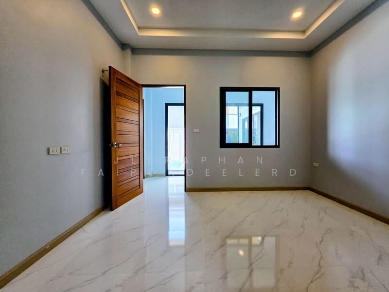 New Modern Villa for Sale in the Heart of Ao Nang, Krabi, Ao Nang, Muang Krabi, Krabi, 3 Bedrooms, 140 sqm, Villa For Sale, by JEERAPHAN FAIPONDEELERD, 500338585 - DDproperty.com