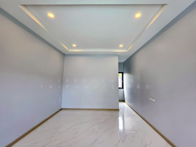 New Modern Villa for Sale in the Heart of Ao Nang, Krabi, Ao Nang, Muang Krabi, Krabi, 3 Bedrooms, 140 sqm, Villa For Sale, by JEERAPHAN FAIPONDEELERD, 500338585 - DDproperty.com