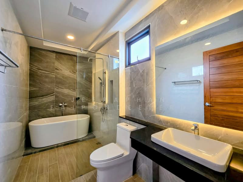 New Modern Villa for Sale in the Heart of Ao Nang, Krabi, Ao Nang, Muang Krabi, Krabi, 3 Bedrooms, 140 sqm, Villa For Sale, by JEERAPHAN FAIPONDEELERD, 500338585 - DDproperty.com