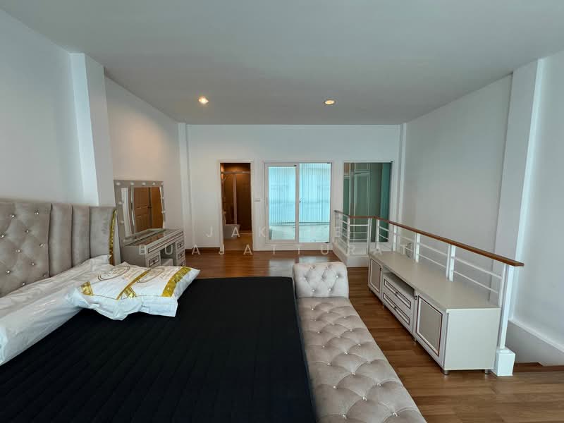 Baan Klang Muang Urbanion Rama 9-Ladprao : บ้านกลางเมือง เออร์บาเนี่ยน พระราม 9-ลาดพร้าว, กรุงเทพ, ซอยลาดพร้าว 84 ถนนลาดพร้าว, วังทองหลาง, กรุงเทพ, 150 ตร.ม., ทาวน์เฮ้าส์ ให้เช่า, โดย Jakree Buajatturat, 500338610 - DDproperty.com