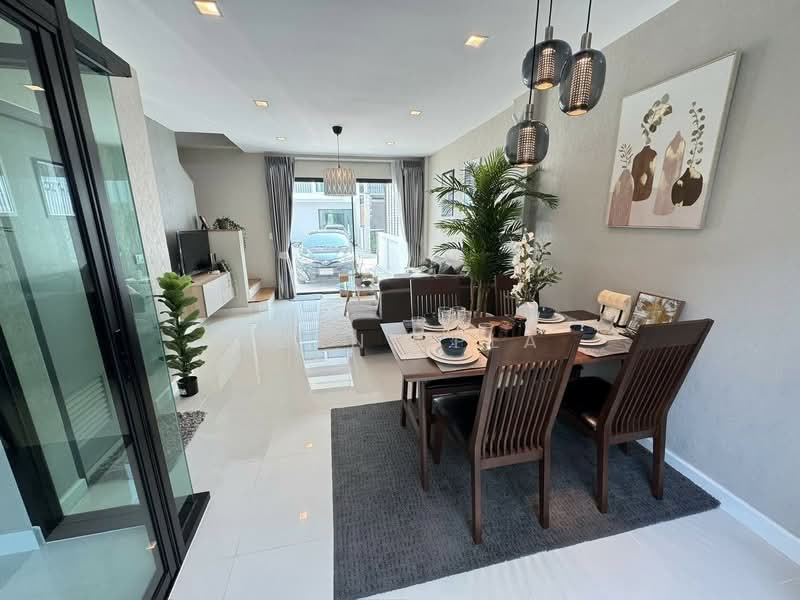 3-Story Townhome for Rent, Ladprao Chokchai 4 (SPSAD4013), Bangkok, Lat Phrao, Bangkok, 3 Bedrooms, 207 sqm, Townhouse For Rent, by Agent Pla, 500338627 - DDproperty.com