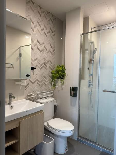 Oka Haus Sukhumvit 36, Bangkok, 3399 Rama 4 Road, Khong Tan, Khlong Toei, Bangkok, 1 Bedroom, 35 sqm, Condo For Rent, by Jakree Buajatturat, 500338672 - DDproperty.com