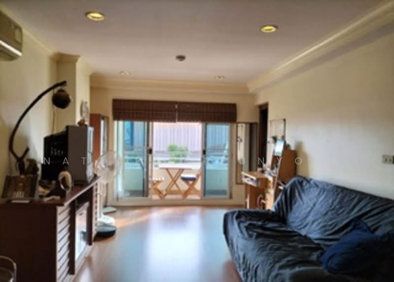 Lumpini Suite Ratchada-Rama 3, Bangkok, Soi Naradhiwat Rajanagarindra 30, Chong Nonsi, Yan Nawa, Bangkok, 3 Bedrooms, 109 sqm, Condo For Sale, by Nattapat Reunyota, 500338689 - DDproperty.com
