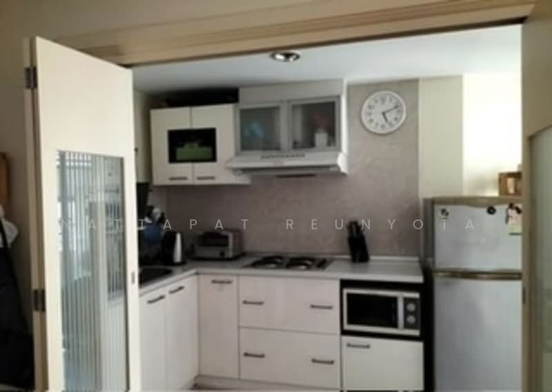 Lumpini Suite Ratchada-Rama 3, Bangkok, Soi Naradhiwat Rajanagarindra 30, Chong Nonsi, Yan Nawa, Bangkok, 3 Bedrooms, 109 sqm, Condo For Sale, by Nattapat Reunyota, 500338689 - DDproperty.com