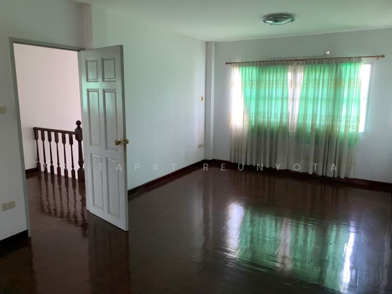 5-BR House, Bangkok, Lat Phrao, Lat Phrao, Bangkok, 5 Bedrooms, 496 sqm, Single Detached House For Sale, by Nattapat Reunyota, 500338711 - DDproperty.com