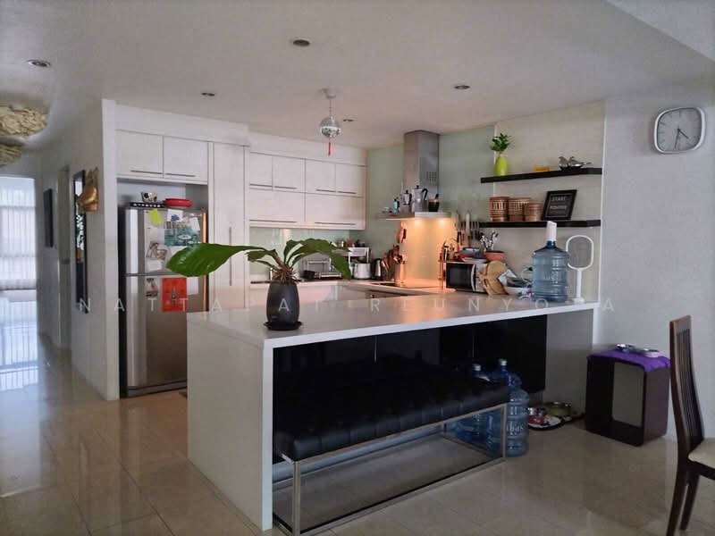 Baan Ananda, Bangkok, Sukhumvit 61, Khlong Tan Nua, Watthana, Bangkok, 3 Bedrooms, 150 sqm, Condo For Sale, by Nattapat Reunyota, 500338726 - DDproperty.com