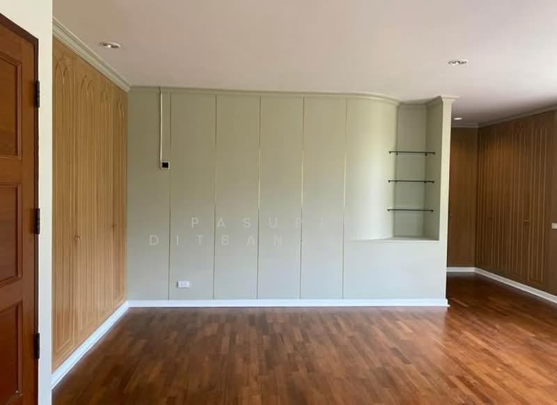 4-BR House, Bangkok, Khlong Tan Nua, Watthana, Bangkok, 4 Bedrooms, 300 sqm, Single Detached House For Rent, by Pasupit Ditbanjong, 500338728 - DDproperty.com