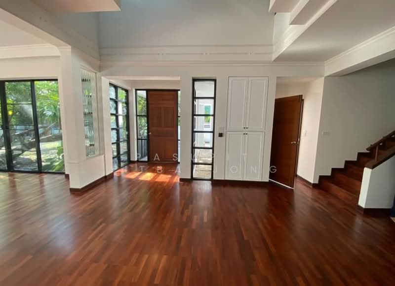 4-BR House, Bangkok, Khlong Tan Nua, Watthana, Bangkok, 4 Bedrooms, 300 sqm, Single Detached House For Rent, by Pasupit Ditbanjong, 500338728 - DDproperty.com