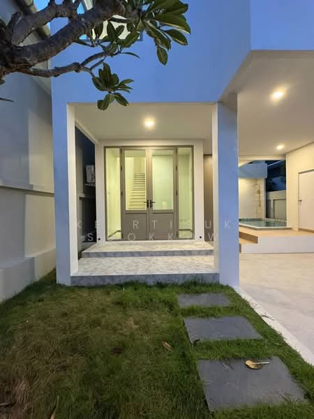 4-BR House, Phuket, Kathu, Phuket, 4 Bedrooms, 200 sqm, Single Detached House For Sale, by Keartisuk Sookkow, 500338774 - DDproperty.com