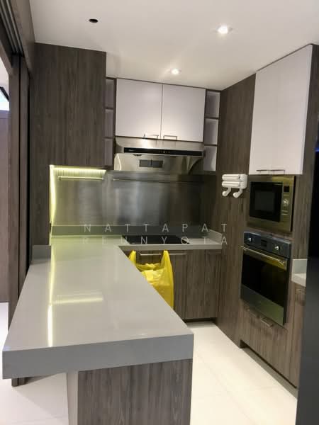 Royal Castle Sukhumvit, Bangkok, 30 Soi Sukhumvit 39, Khlongtoei Nua, Watthana, Bangkok, 3 Bedrooms, 191 sqm, Condo For Sale, by Nattapat Reunyota, 500338793 - DDproperty.com