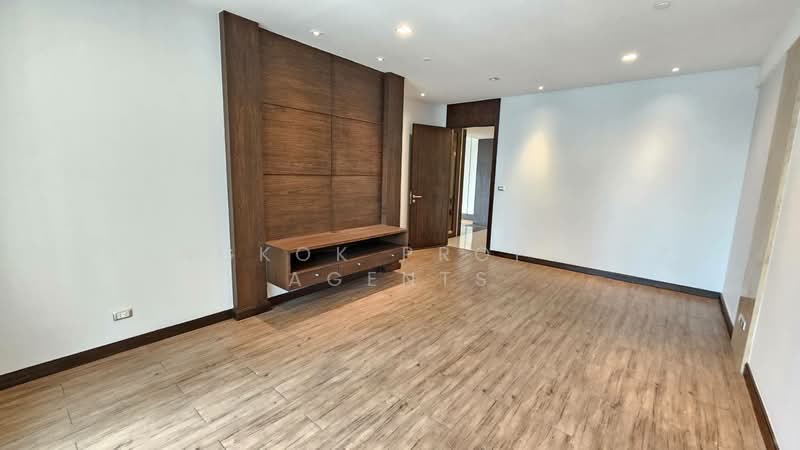 Ideal 24, Bangkok, 85 Sukhumvit 24 Alley, Khong Tan, Khlong Toei, Bangkok, 4 Bedrooms, 328 sqm, Condo For Rent, by BANGKOK PROPERTY AGENTS, 500338852 - DDproperty.com